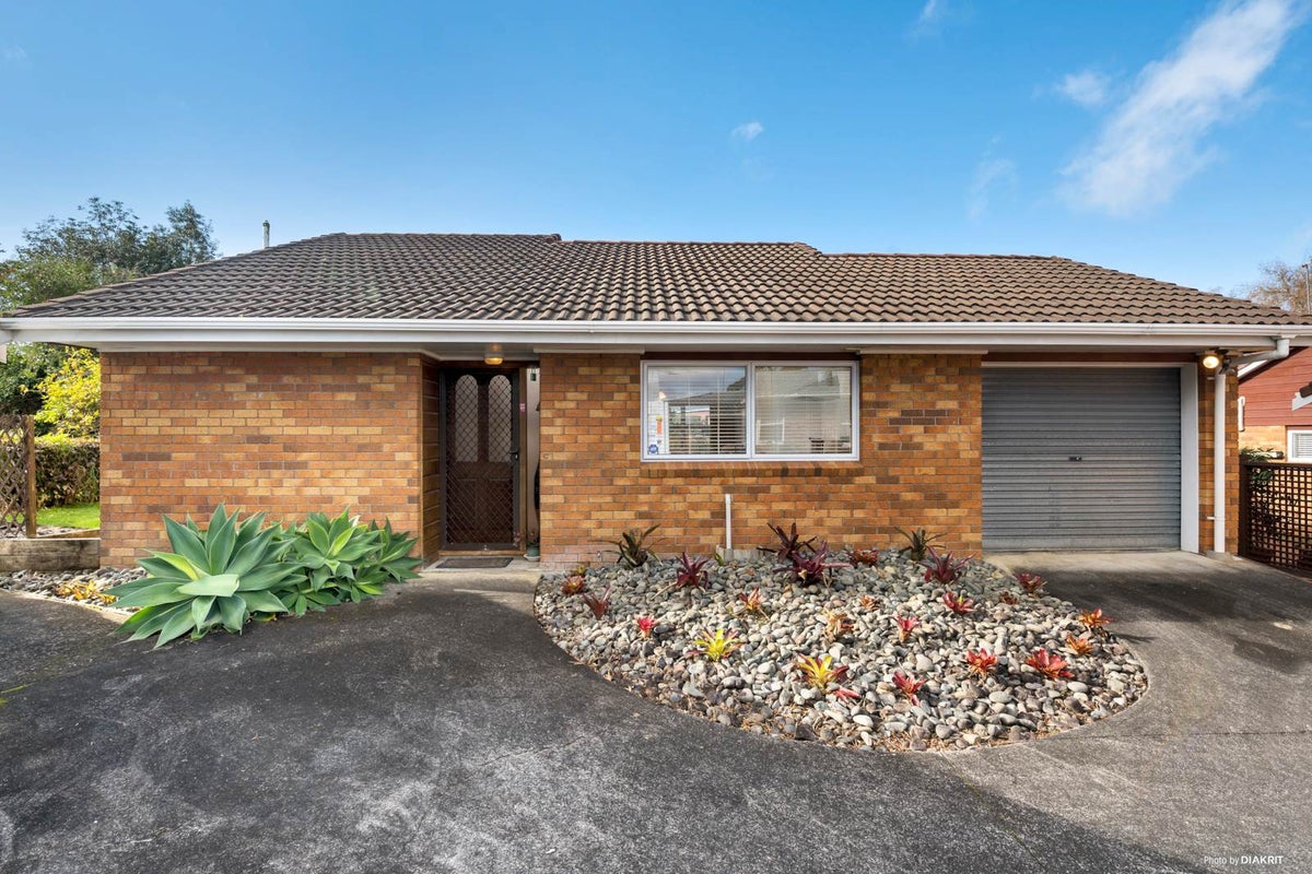 3/12 Kapiti Place, Sunnynook, Auckland - Carousel 1
