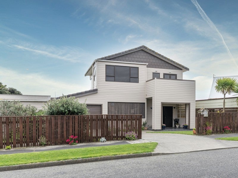 4 Scott Avenue, Otaki Beach, Otaki - Carousel 2
