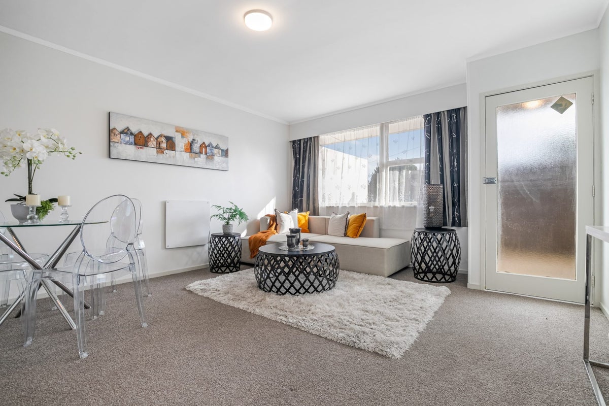 2/18 Jane Cowie Avenue, Otahuhu, Auckland - Carousel 1