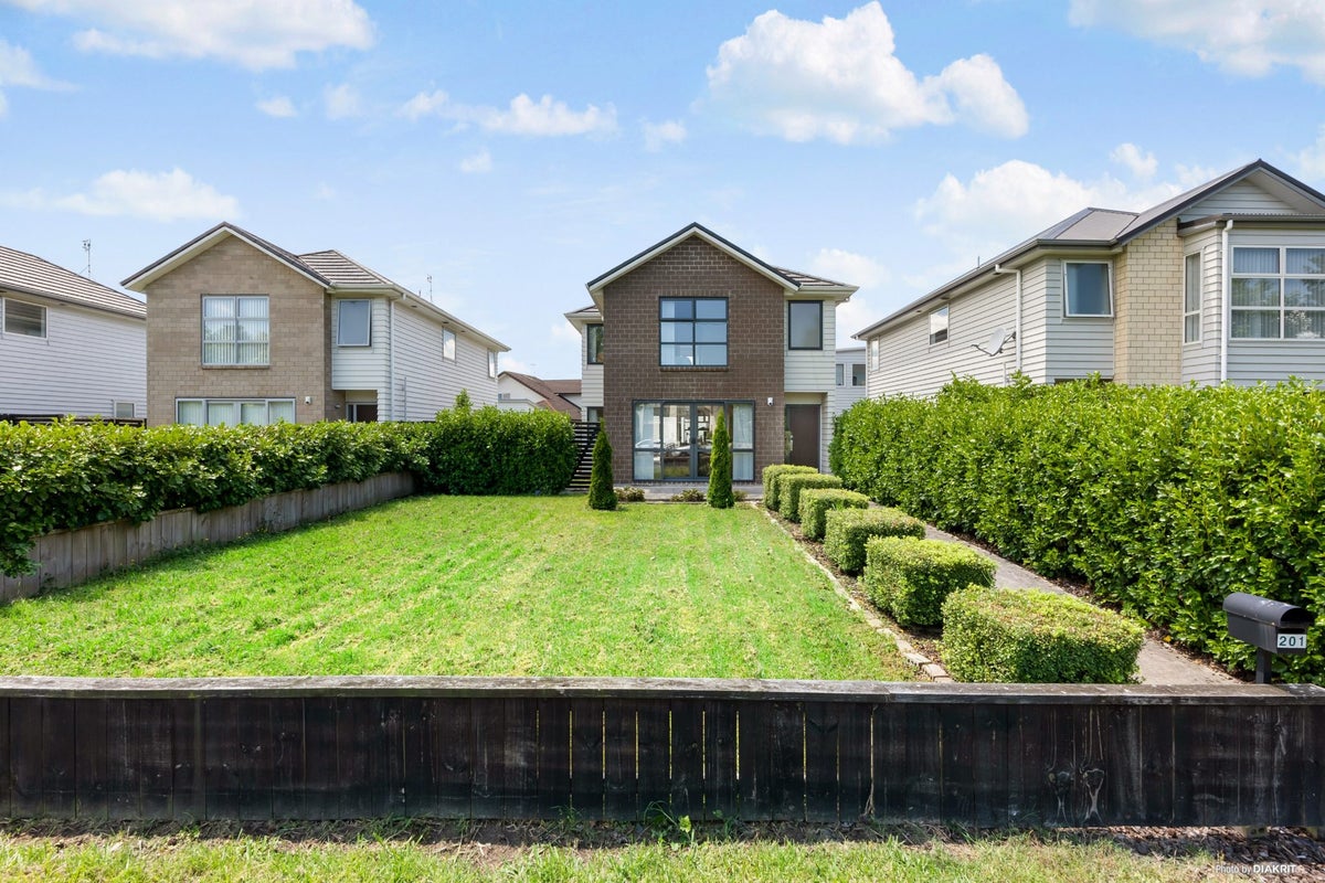 201 Porchester Road, Takanini, Auckland - Carousel 25