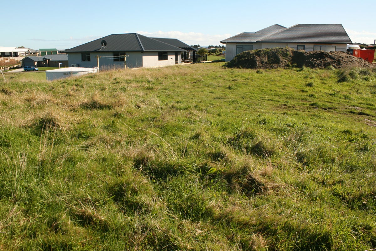 44 Cracroft Drive, Putiki, Whanganui - Carousel 1