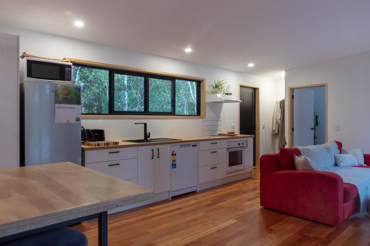 1 Jackson Place, Hokitika - Carousel 2