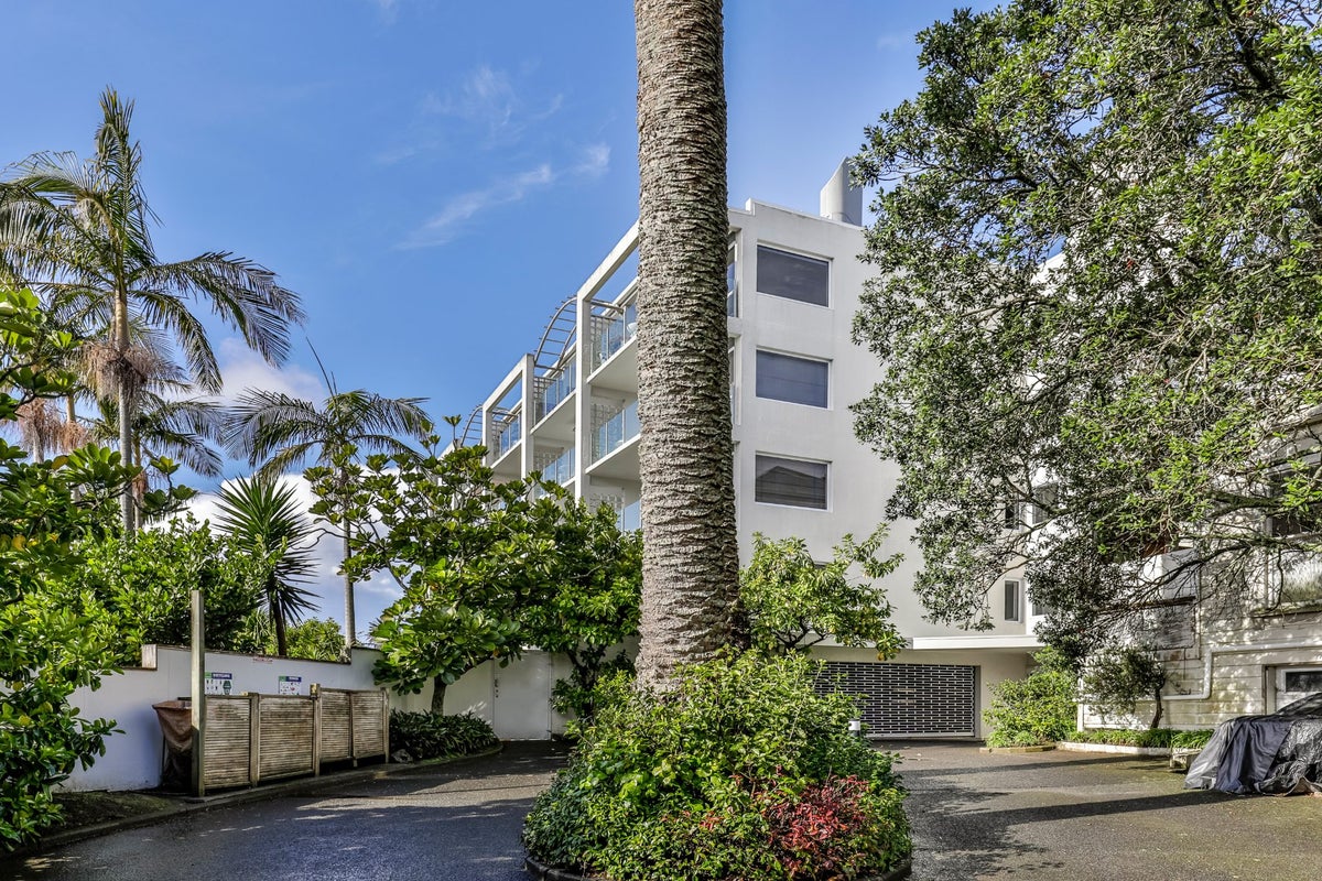 6/3 Hamilton Road, Herne Bay, Auckland - Carousel 18