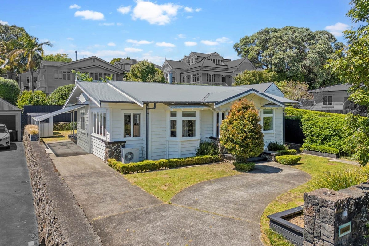 22 Kenyon Avenue, Mount Eden, Auckland City, Auckland - Carousel 2