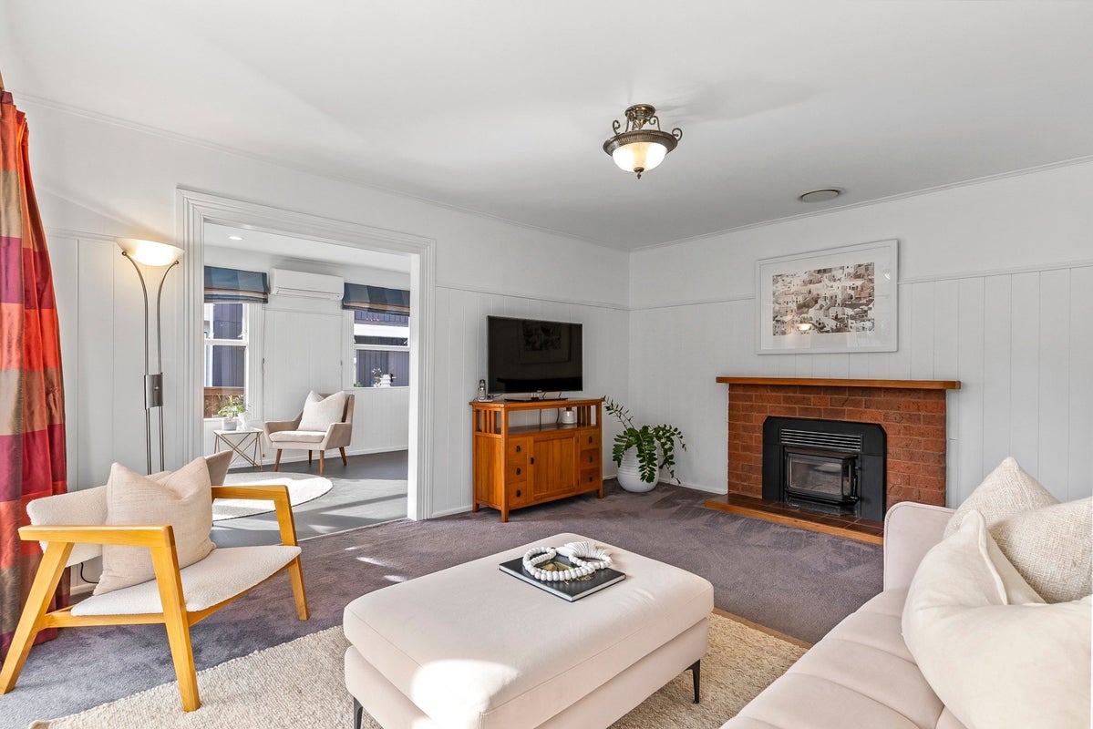 14 Mountbatten Avenue, Hillcrest, Auckland - Carousel 2