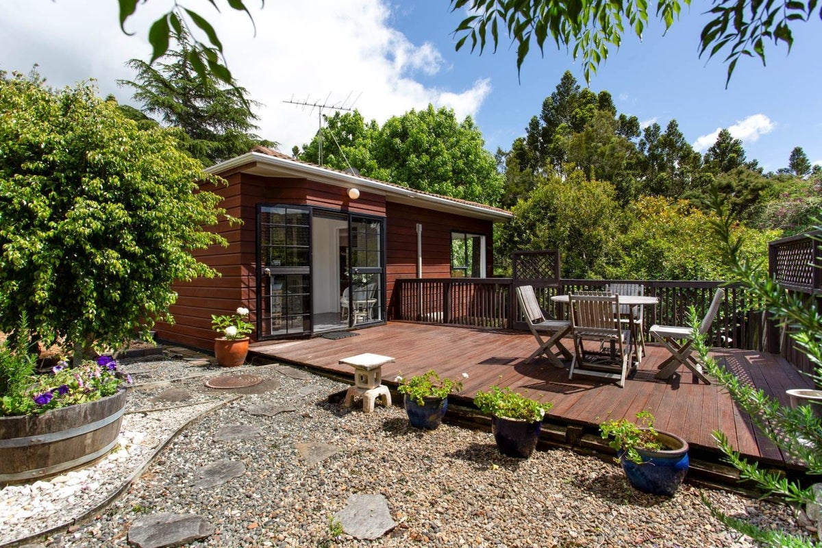 12 Portsea Place, Chatswood, North Shore City, Auckland - Carousel 1