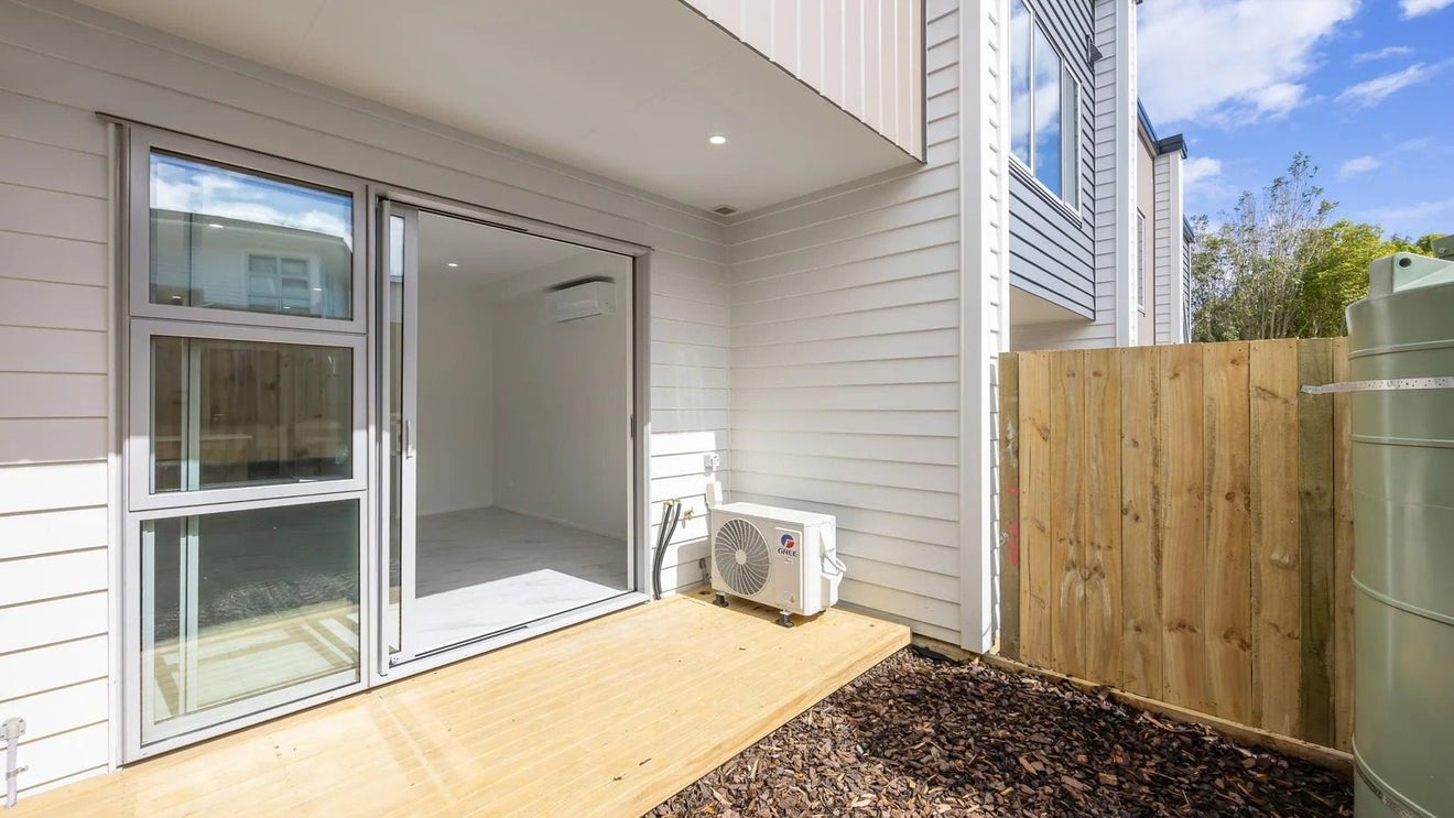 298B Sunset Road, Windsor Park, Auckland - Carousel 4