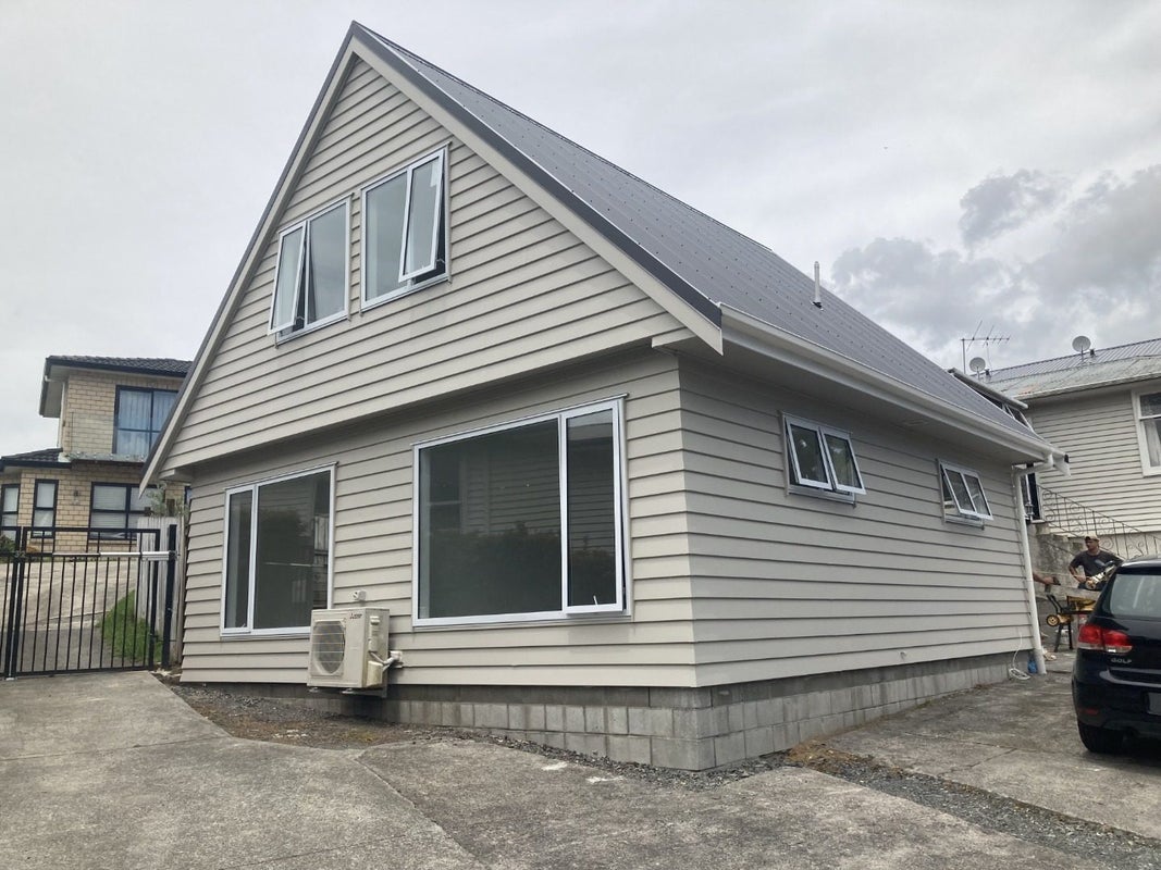 34 Millbrook Road, Henderson, Auckland - Carousel 14