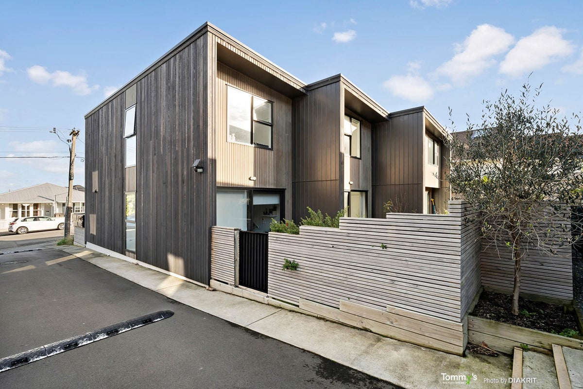 3/20 Trent Street, Island Bay, Wellington - Carousel 2