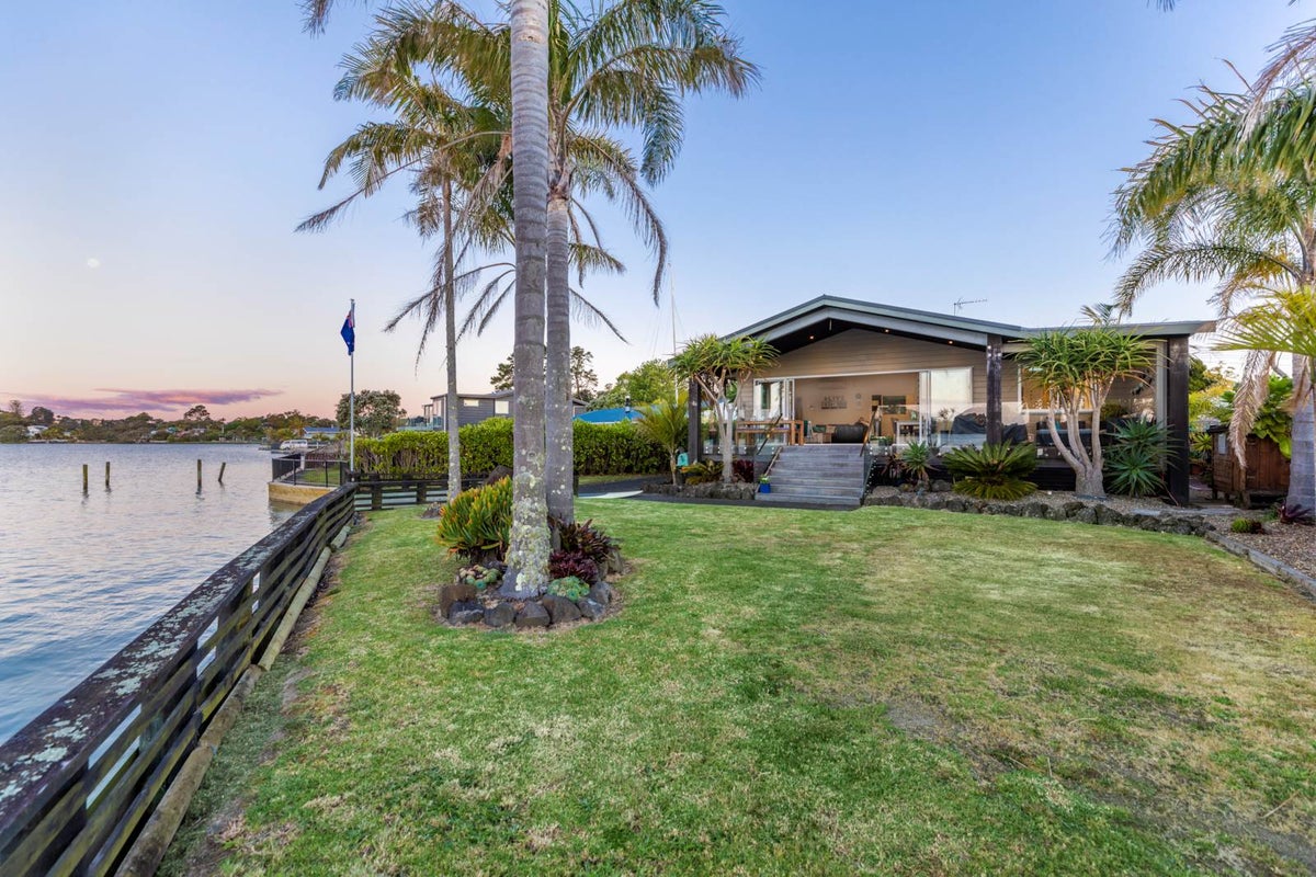 48 The Terrace, Herald Island, Auckland - Carousel 2