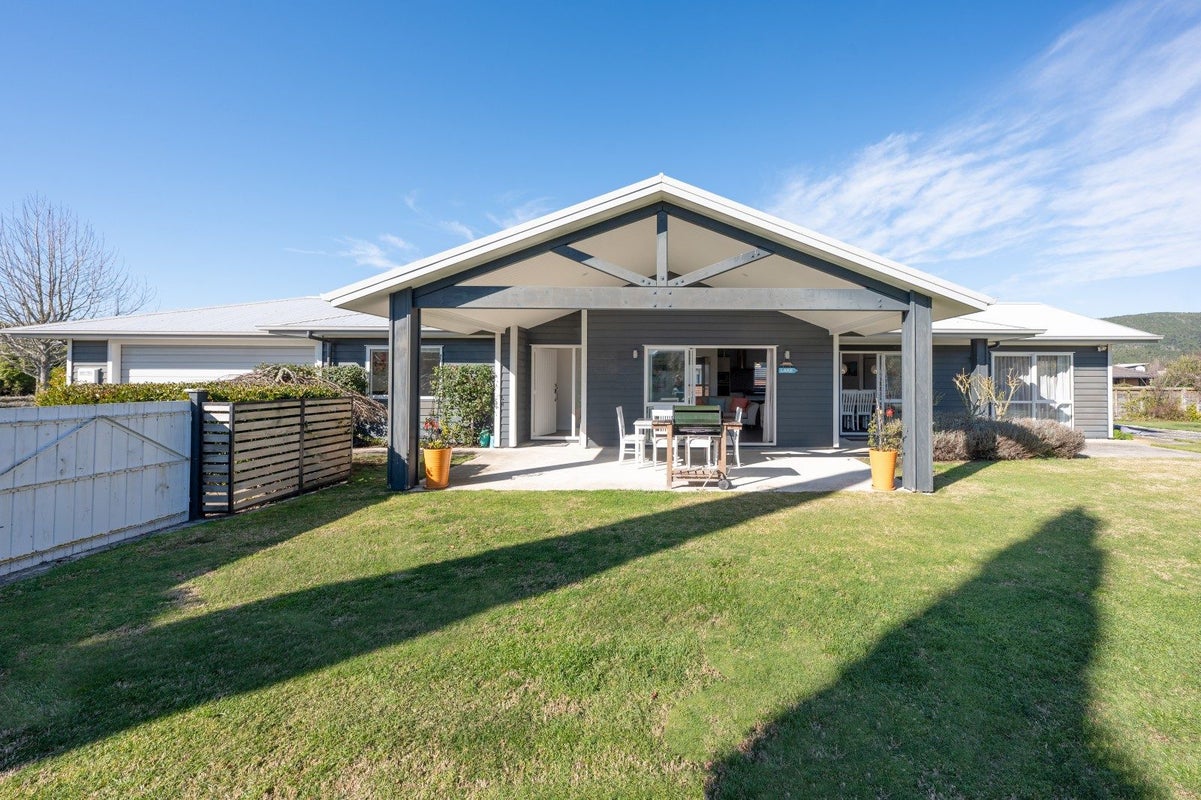 3 Montgomery Crescent, Kinloch, Taupo - Carousel 2