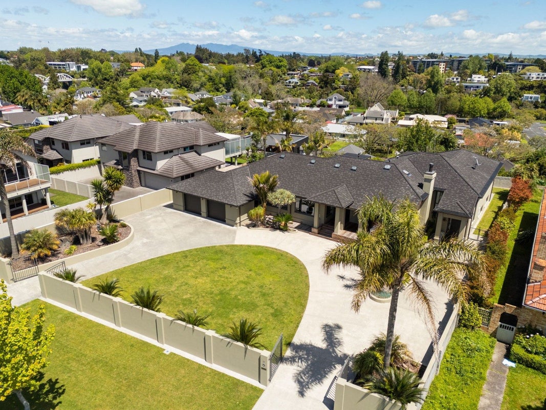 27 Dalethorpe Avenue, Fairfield, Hamilton - Carousel 2