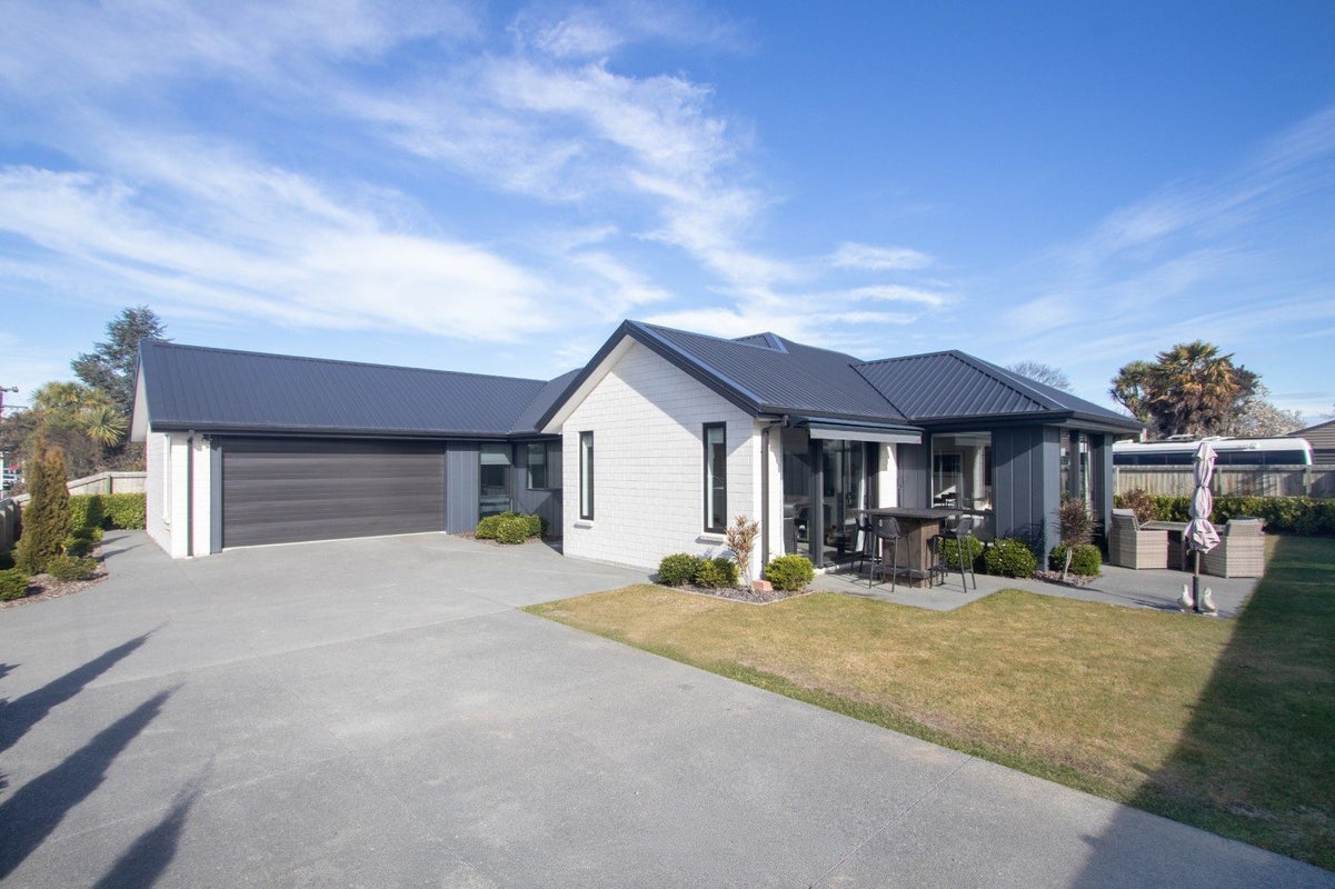 71 Racecourse Road, Allenton, Ashburton - Carousel 1
