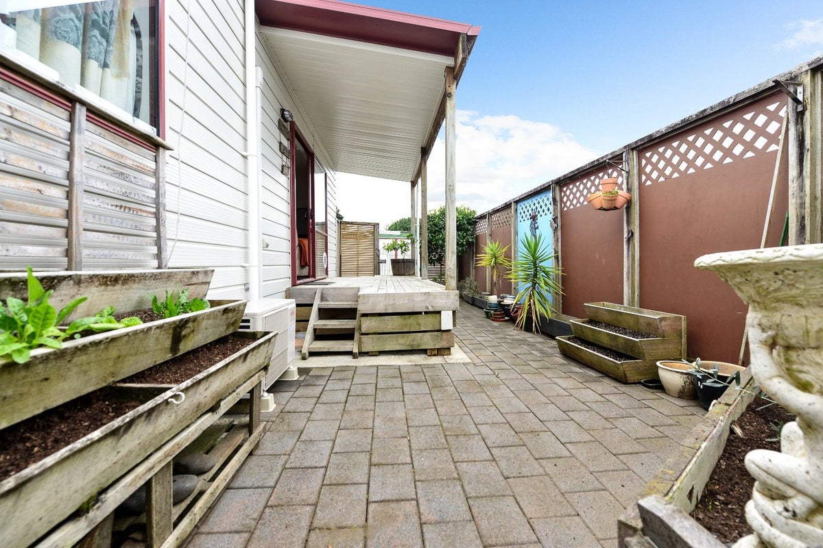 21 Insoll Avenue, Enderley, Hamilton - Carousel 1