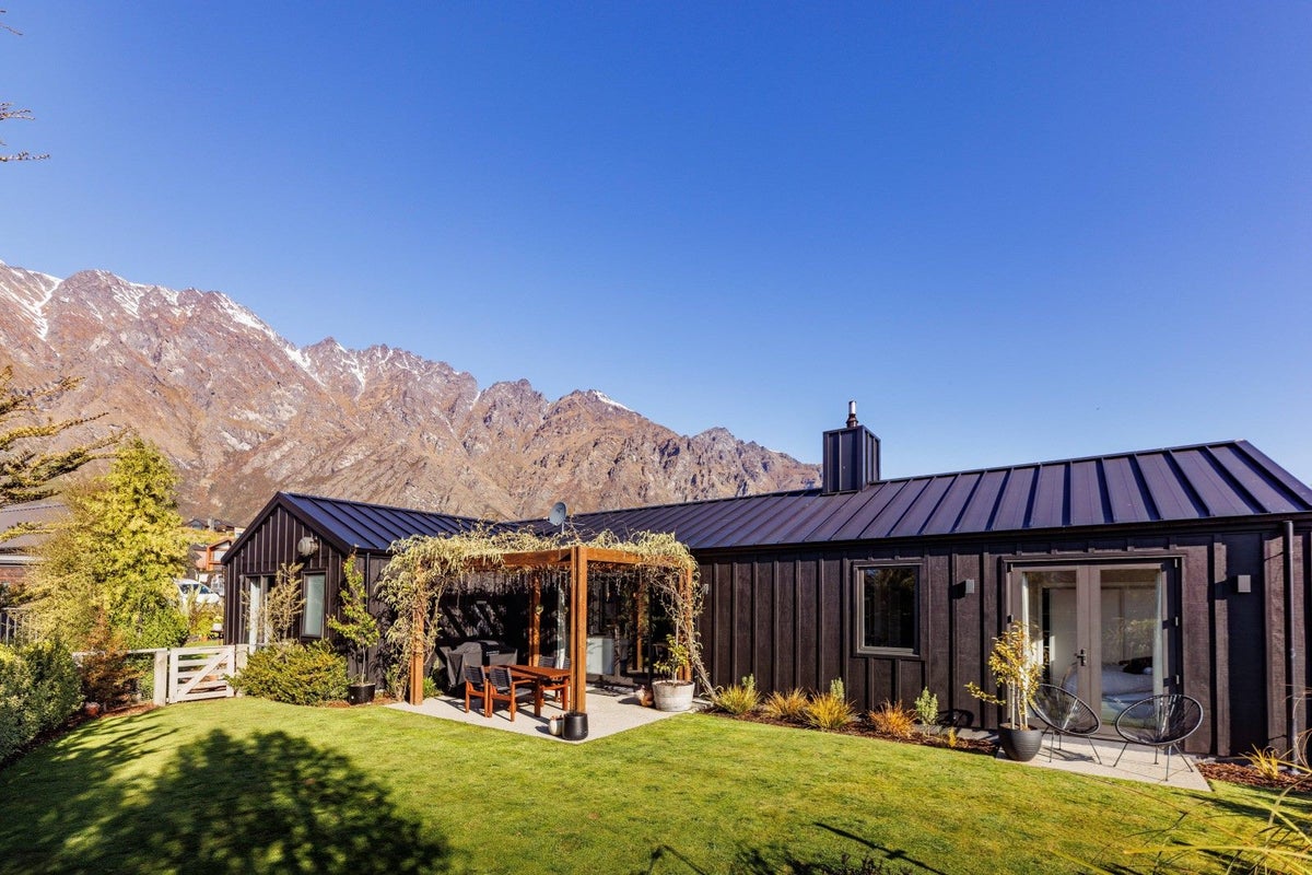 42 McAdam Drive, Jacks Point, Queenstown - Carousel 2