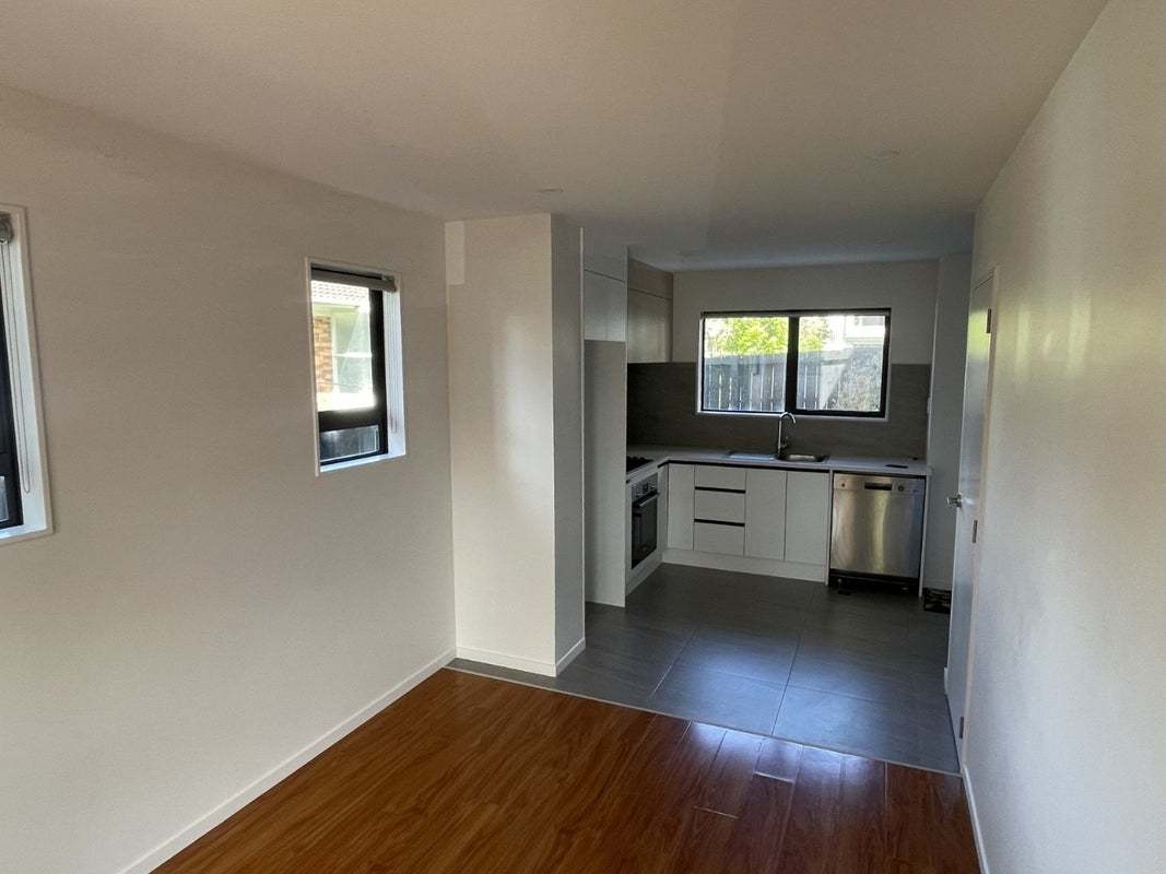 23 Red Arches Road, Henderson, Auckland - Carousel 2