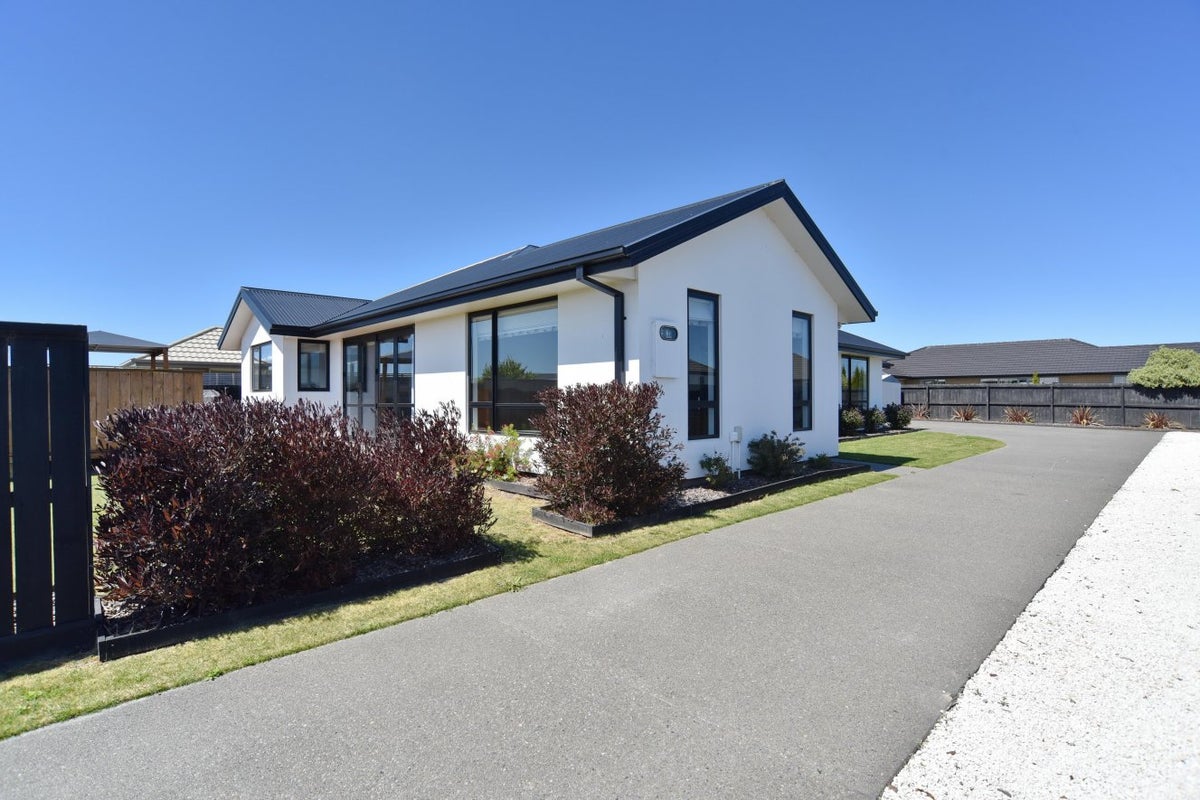 11 Flaxon Place, Burwood, Christchurch - Carousel 2