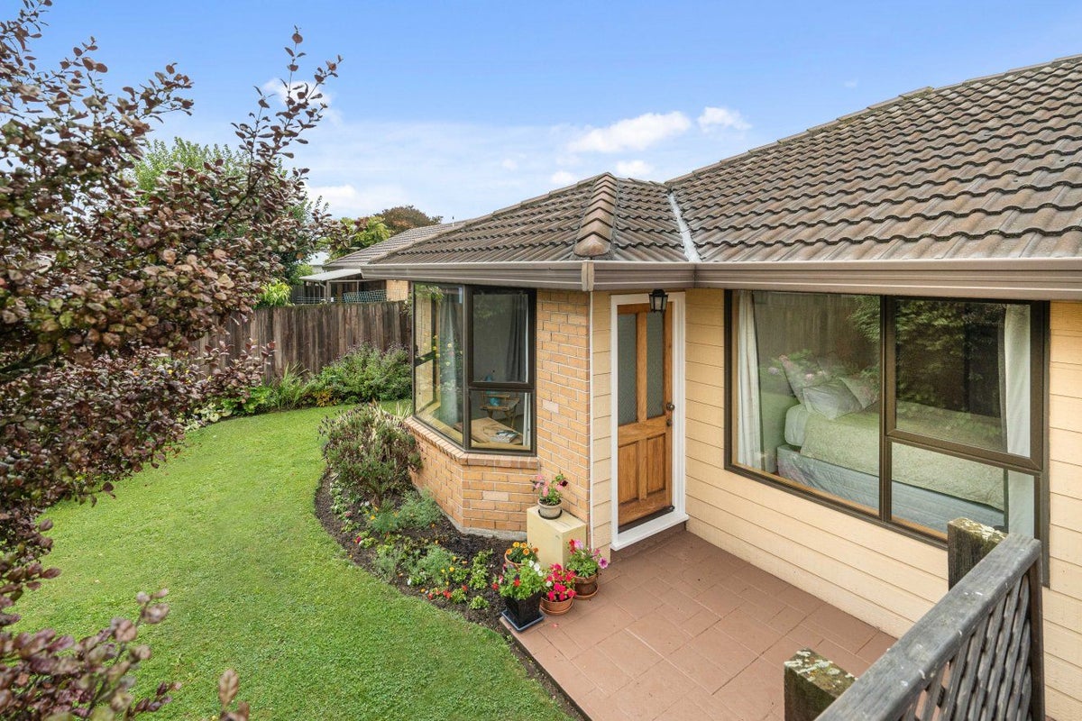 4B Dumfries Drive, Hei Hei, Christchurch - Carousel 2