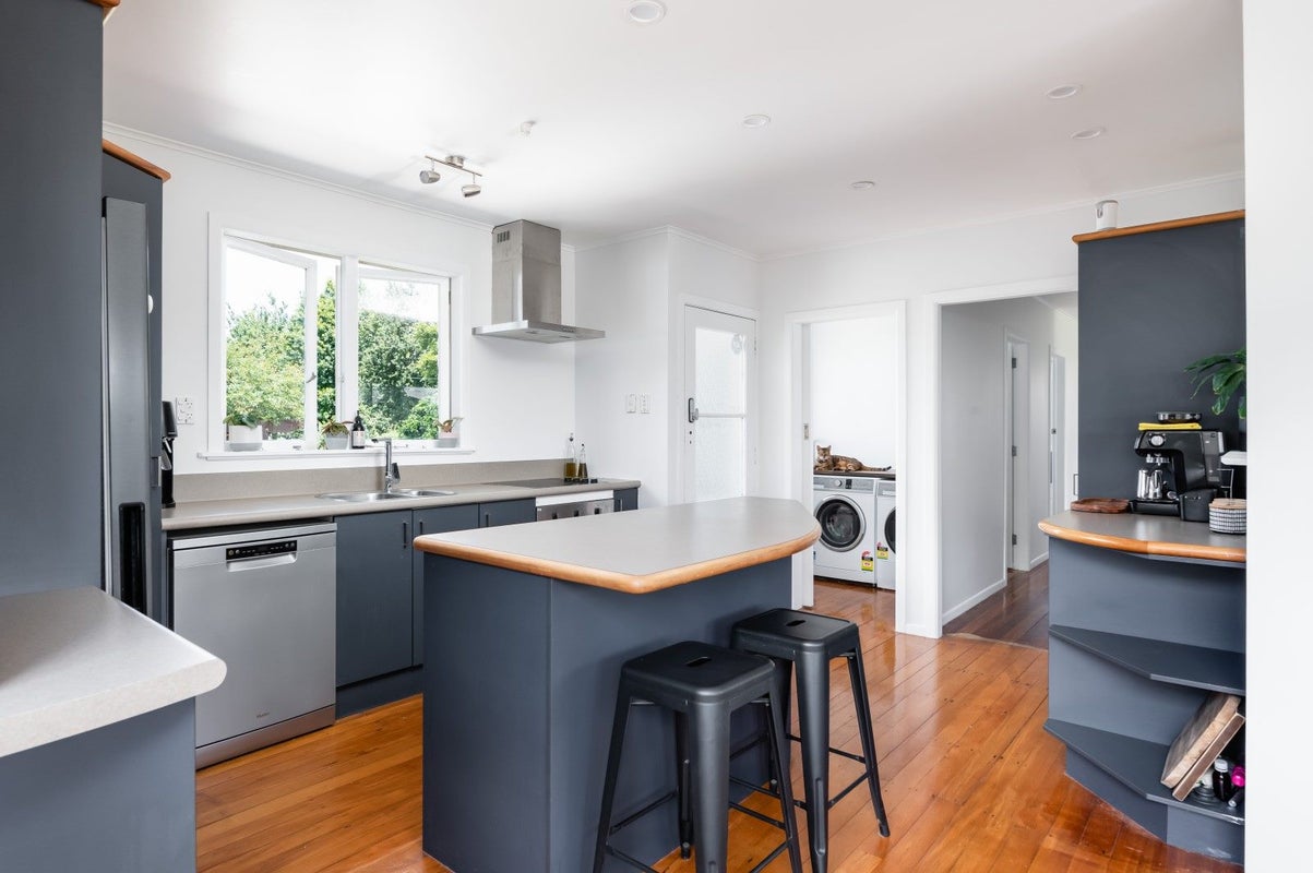 142 Bryant Road, St Andrews, Hamilton - Carousel 2