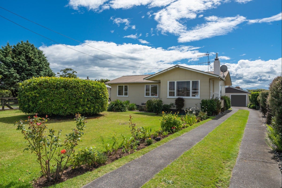 8 Elizabeth Street, Tauhara, Taupo - Carousel 1