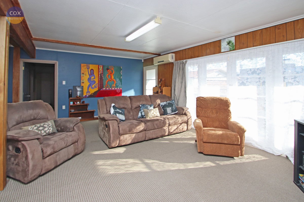 69 Taradale Road, Onekawa, Napier - Carousel 2