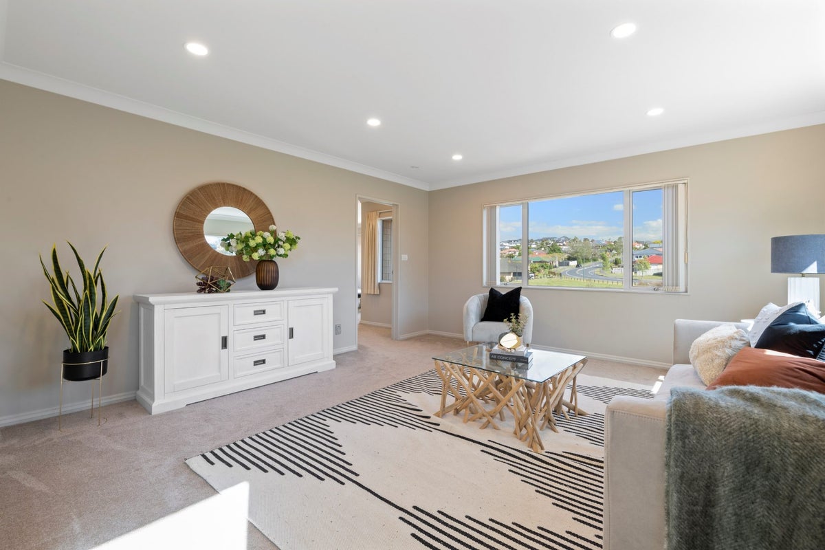 7 Ballyboe Place, Pinehill, Auckland - Carousel 2
