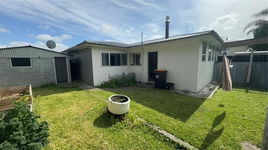 14 Carow Street, Palmerston North, Palmerston North - Carousel 9