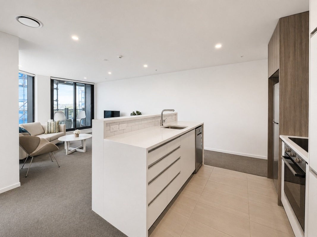 1002/18 St Martins Lane, Grafton, Auckland - Carousel 2