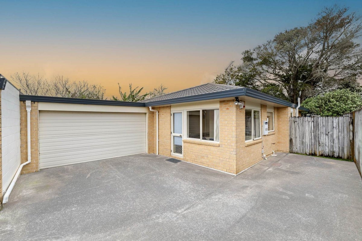 4/57 Tui Road, Papatoetoe, Manukau City, Auckland - Carousel 1
