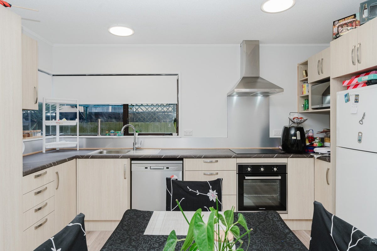 40B Willoughby Street, Whitiora, Hamilton - Carousel 2