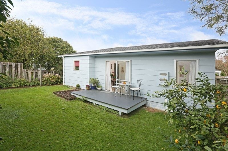 2/4 Northall Road, New Lynn, Auckland - Carousel 9