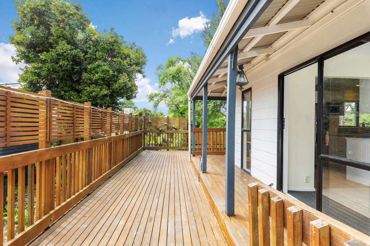 1024 Great North Road, Point Chevalier, Auckland - Carousel 2