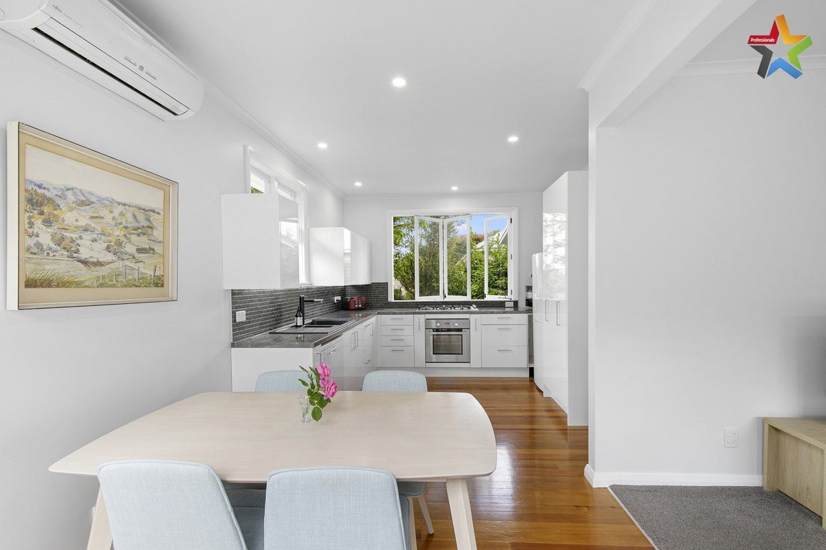 31 Owen Street, Belmont, Lower Hutt - Carousel 1