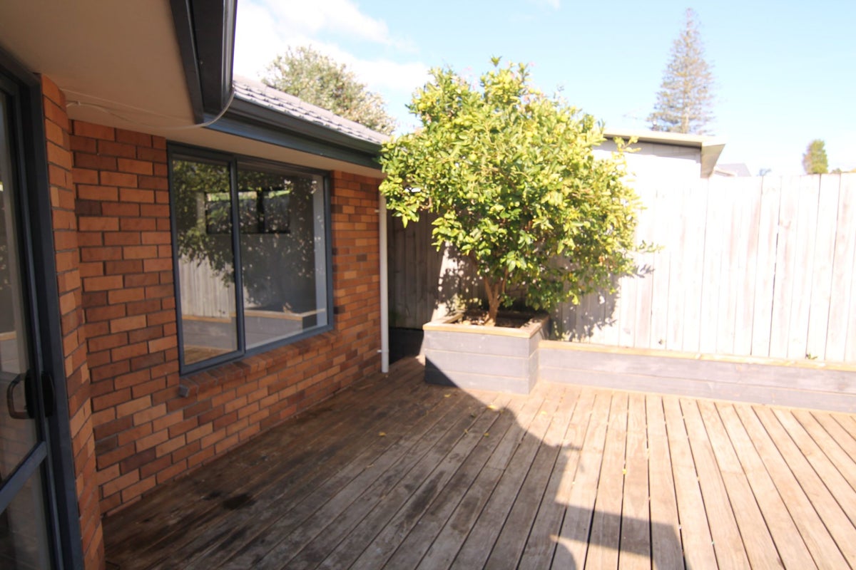 5A Tanners Road, Mangere Bridge, Auckland - Carousel 2