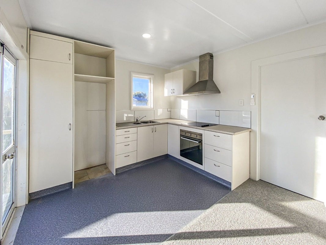 73 Birmingham Street, Takaro, Palmerston North - Carousel 2