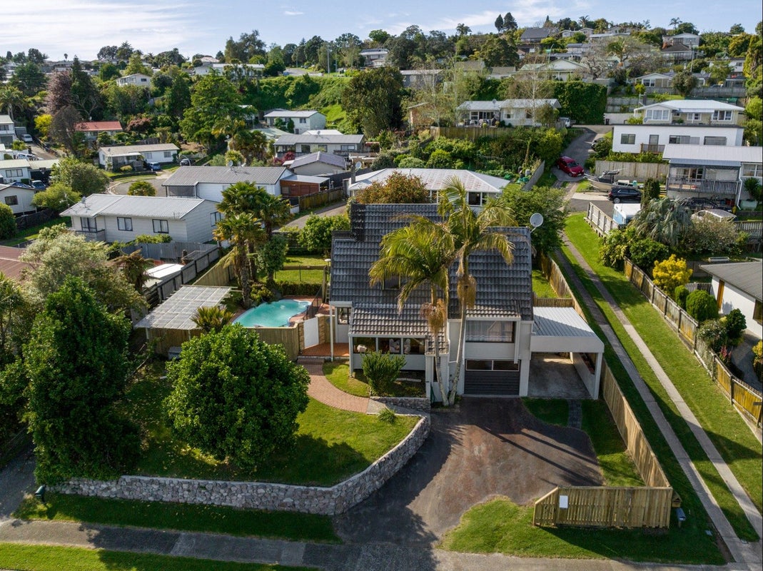 36 Jonathon Street, Brookfield, Tauranga - Carousel 1