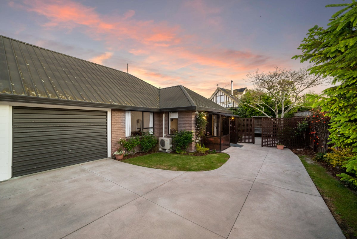 26B Lowry Avenue, Redwood, Christchurch - Carousel 1