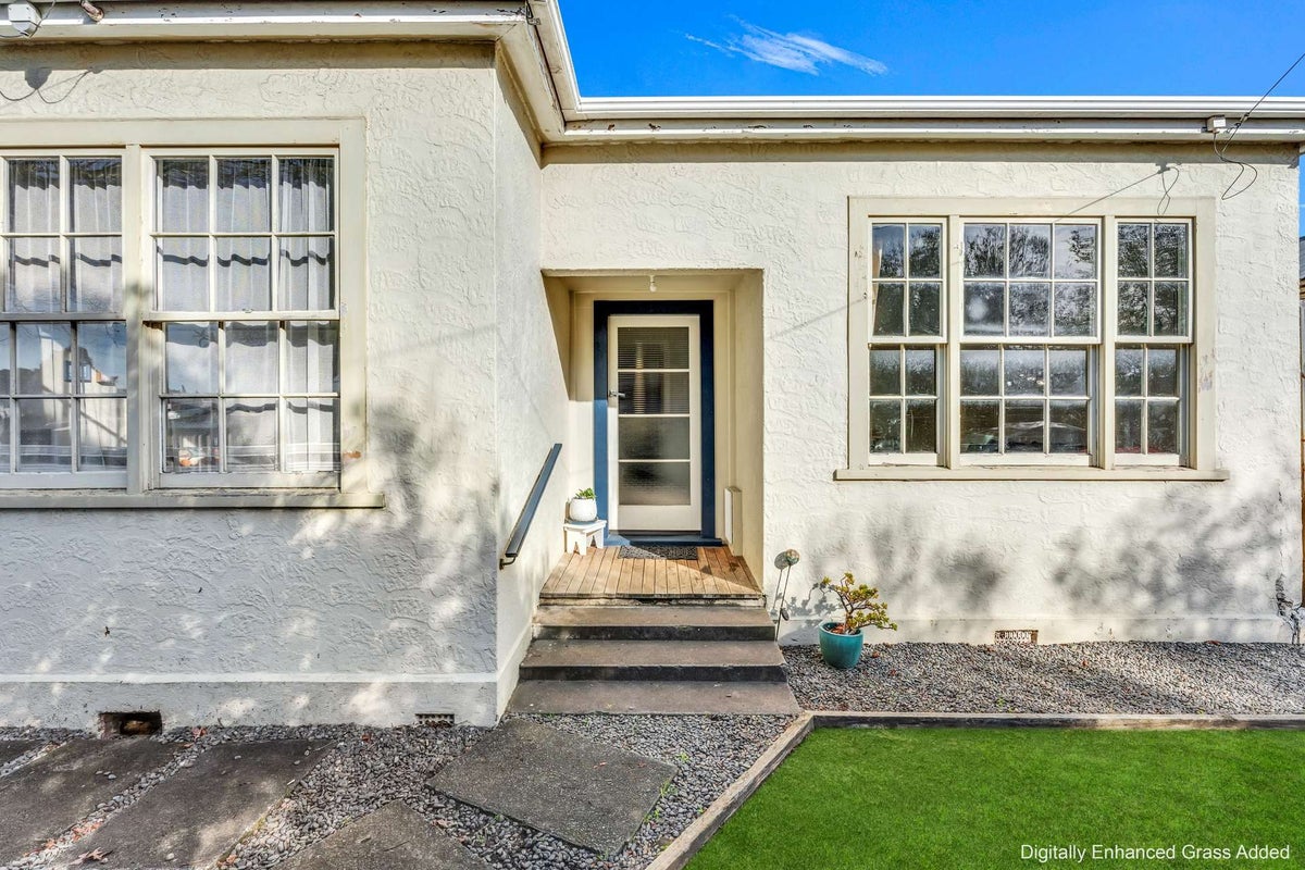 57 Carlton Avenue, Gonville, Whanganui - Carousel 1