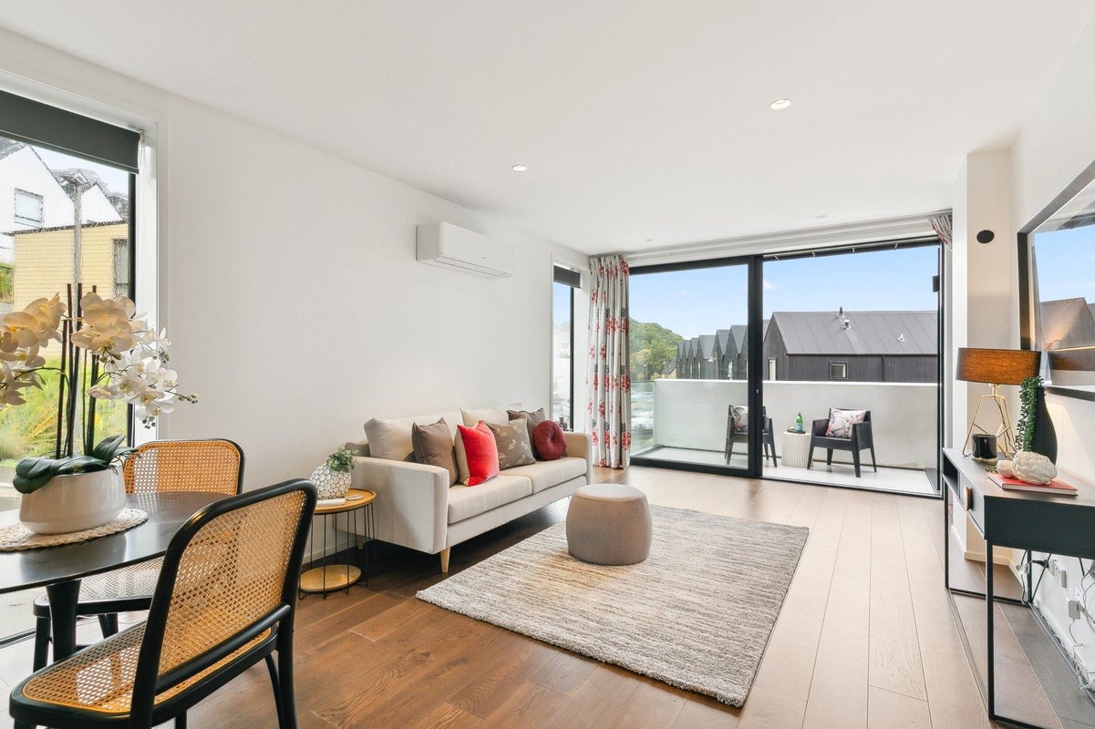 9 Erica Pabst Way, Island Bay, Wellington, Wellington - Carousel 2
