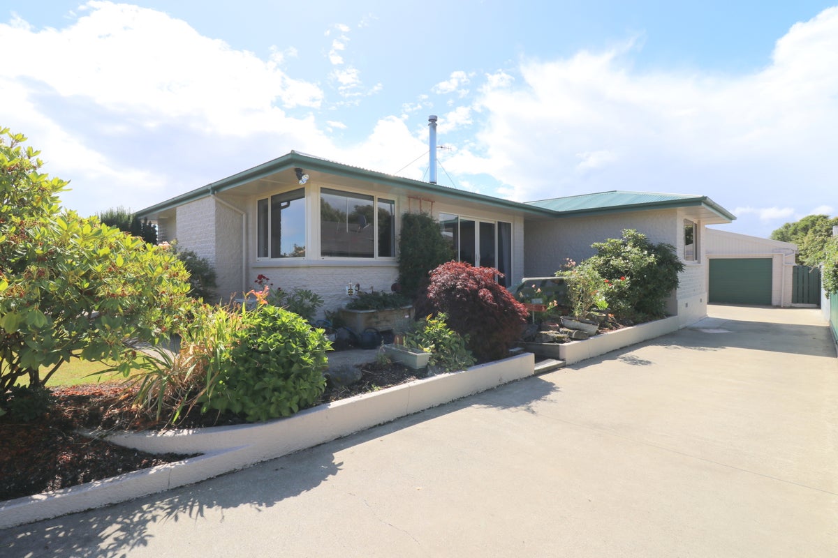 28 Pine Crescent, Hargest, Invercargill - Carousel 2