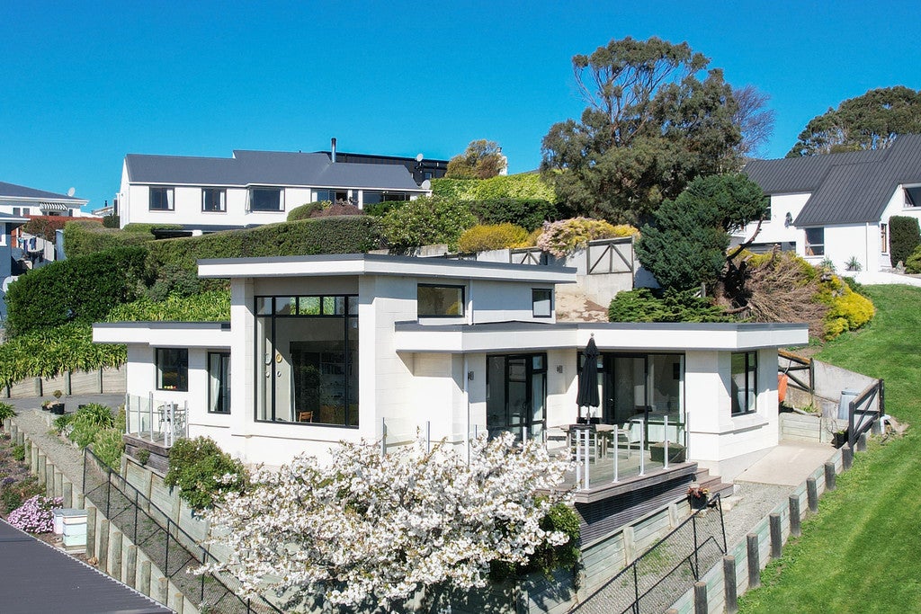 14 Selwyn Street, South Hill, Oamaru - Carousel 1