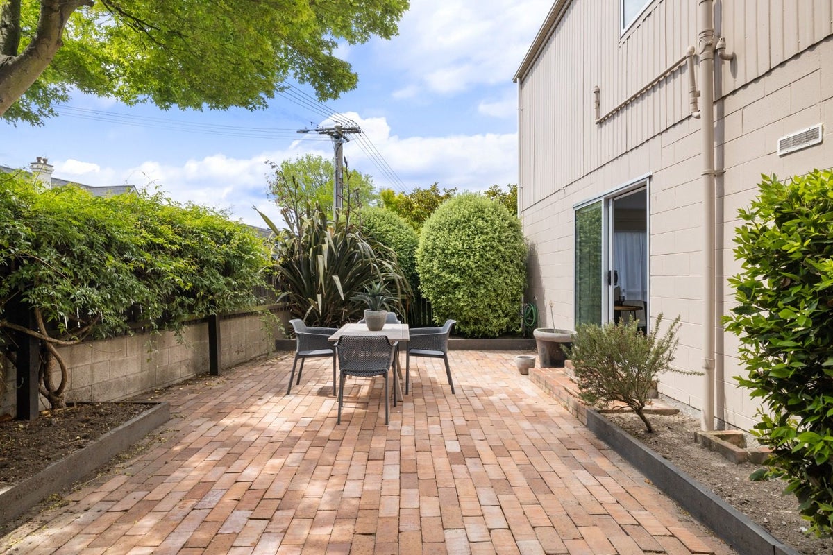 1/34 Holly Road, St Albans, Christchurch - Carousel 2