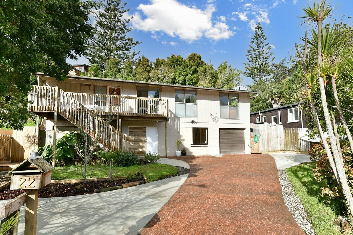 22 Awaruku Road, Torbay, Auckland - Carousel 1