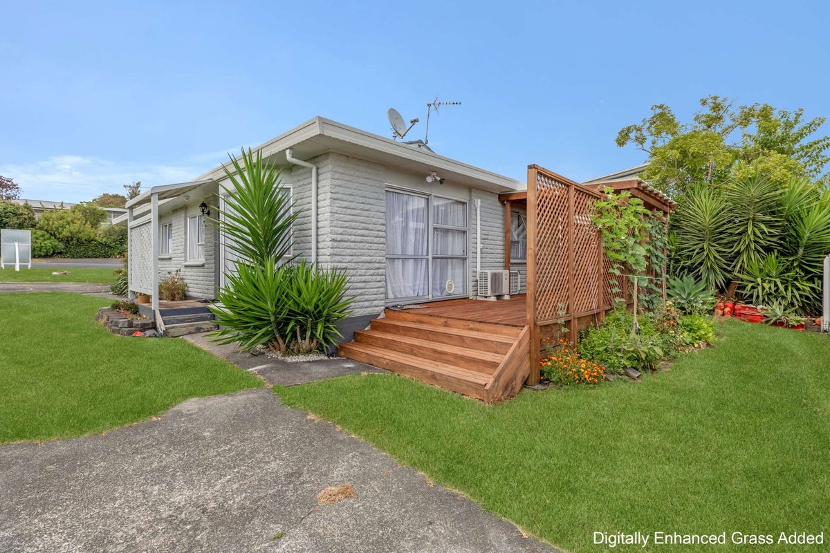 55A Clark Road, Pahurehure, Papakura - Carousel 1