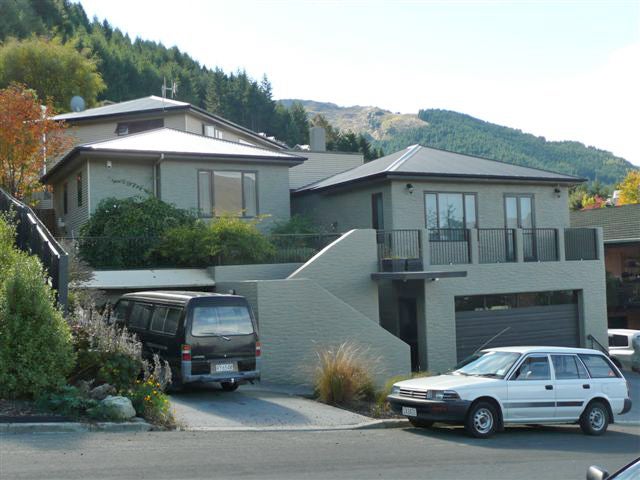 7 Lochy Road, Fernhill, Queenstown - Carousel 1