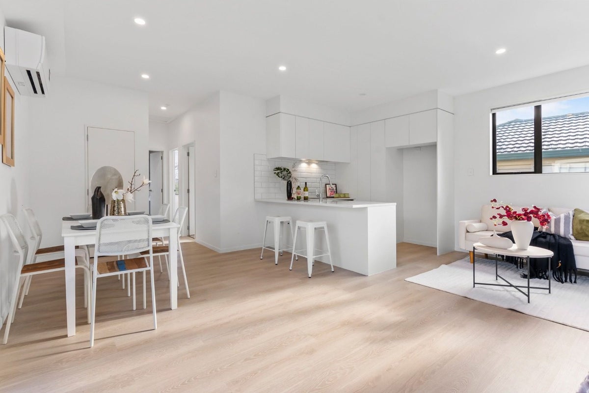 12/53 Drake Street, Howick, Auckland - Carousel 2