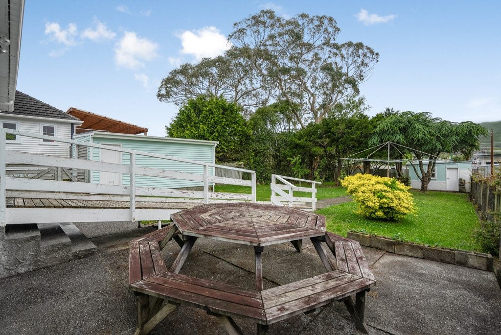 162 Wellington Road, Wainuiomata, Lower Hutt - Carousel 27