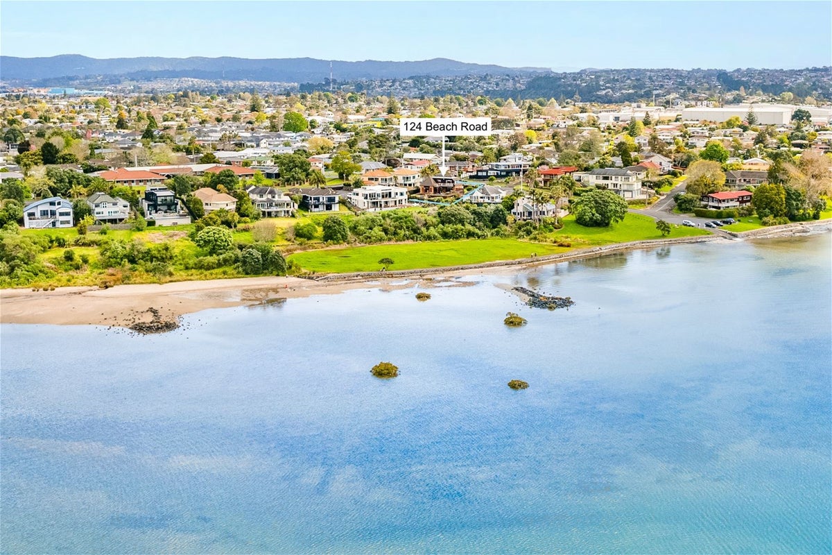 124 Beach Road, Te Atatu Peninsula, Auckland - Carousel 20