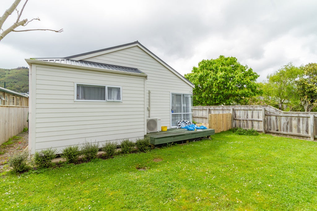 1/46 Hyde Street, Wainuiomata, Lower Hutt - Carousel 1