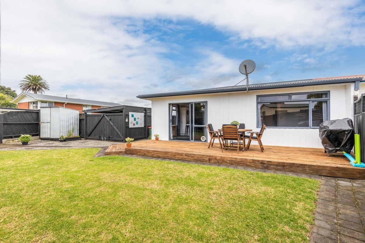15A Naumai Place, Spotswood, New Plymouth - Carousel 1